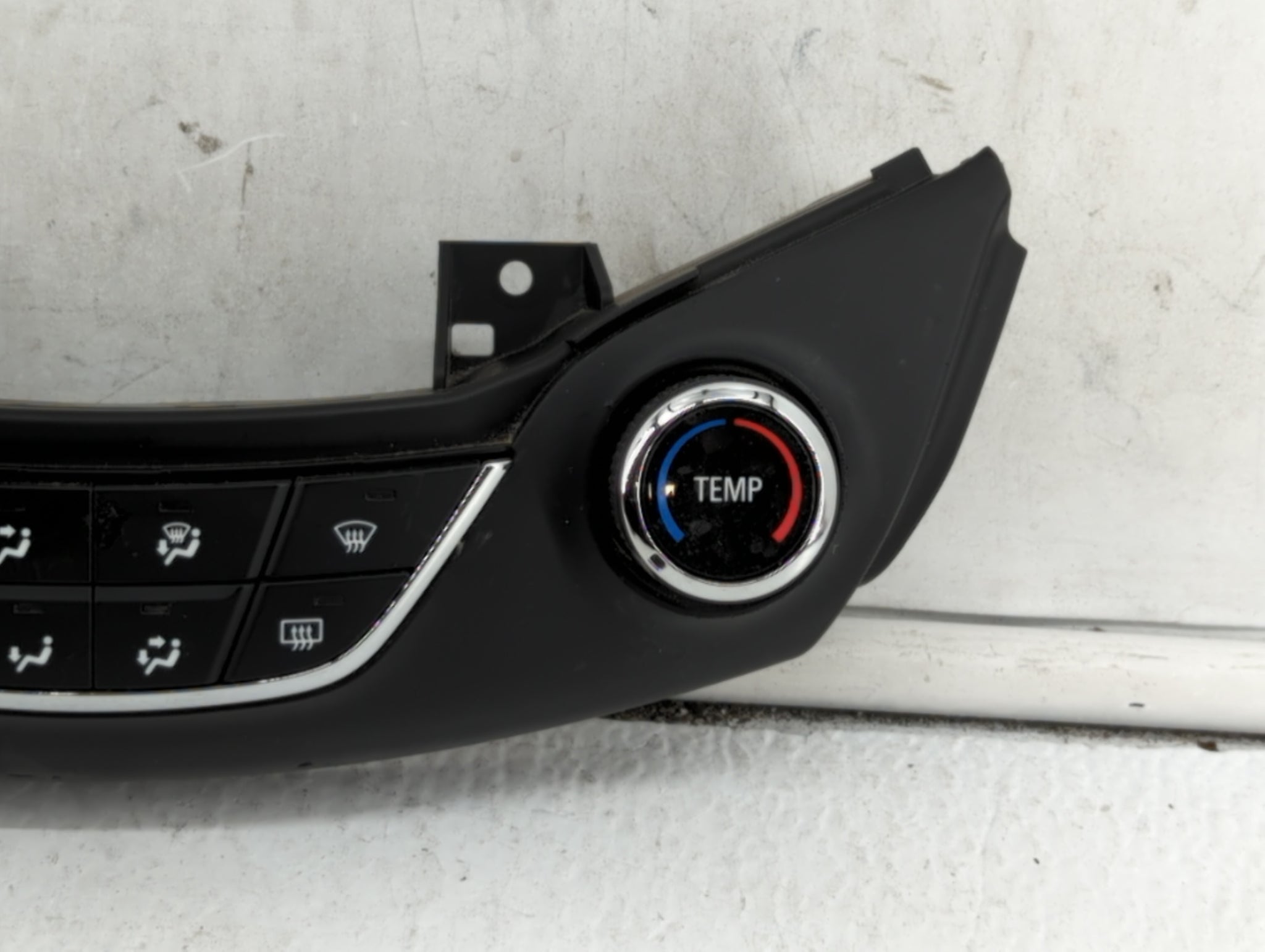20162018 Chevrolet Cruze Climate Control Module Temperature AC/Heater